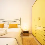 Yellow Sun Apartmán *